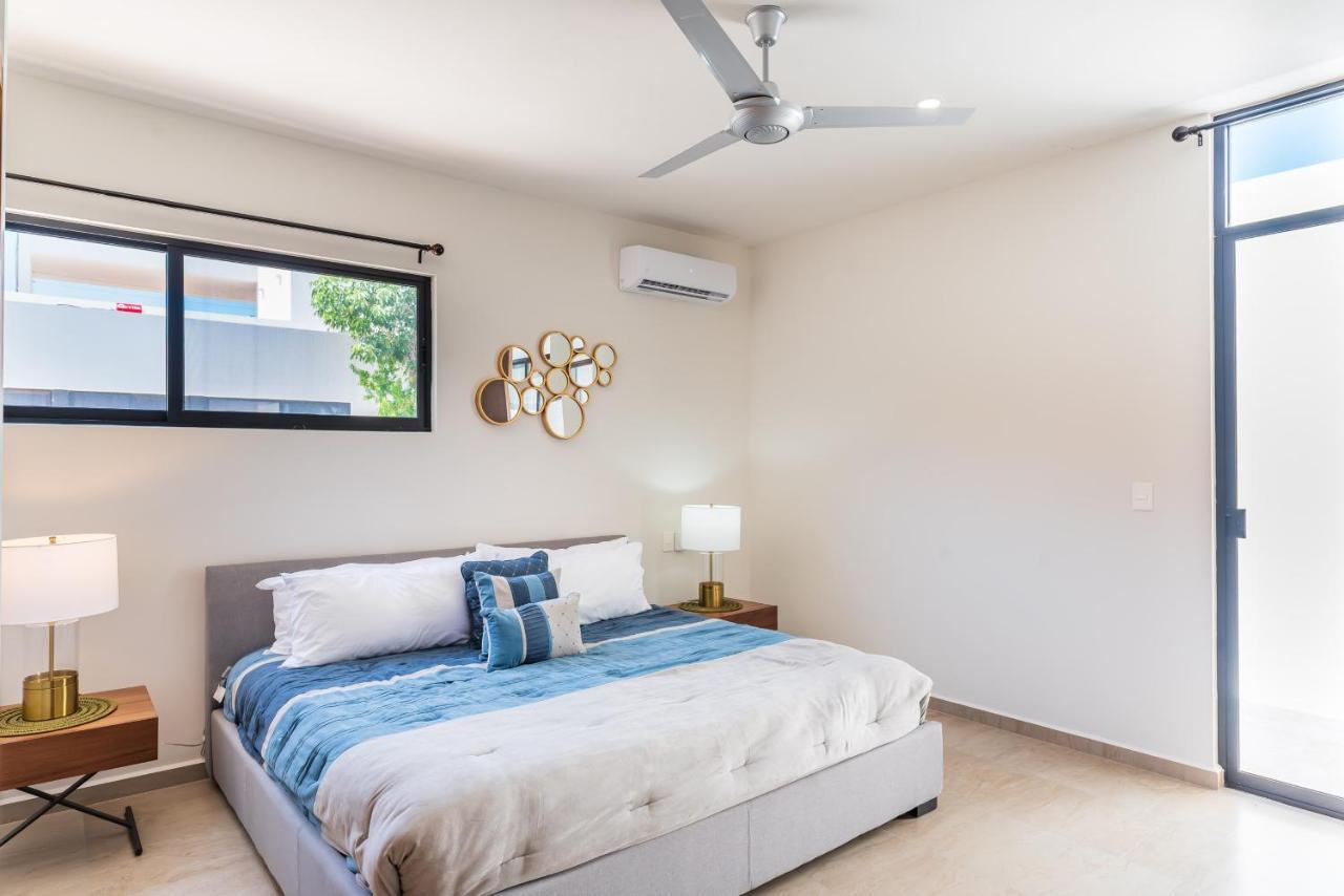 Entire House- 3Br With Private Roof Top Deck Playa del Carmen Exteriör bild