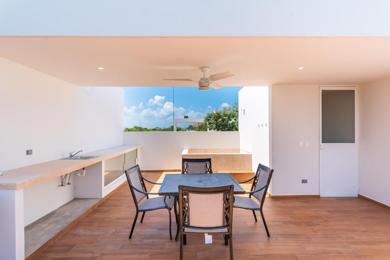 Entire House- 3Br With Private Roof Top Deck Playa del Carmen Exteriör bild