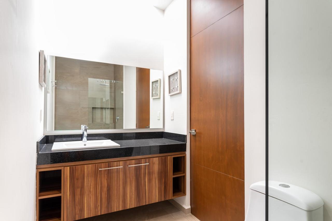Entire House- 3Br With Private Roof Top Deck Playa del Carmen Exteriör bild