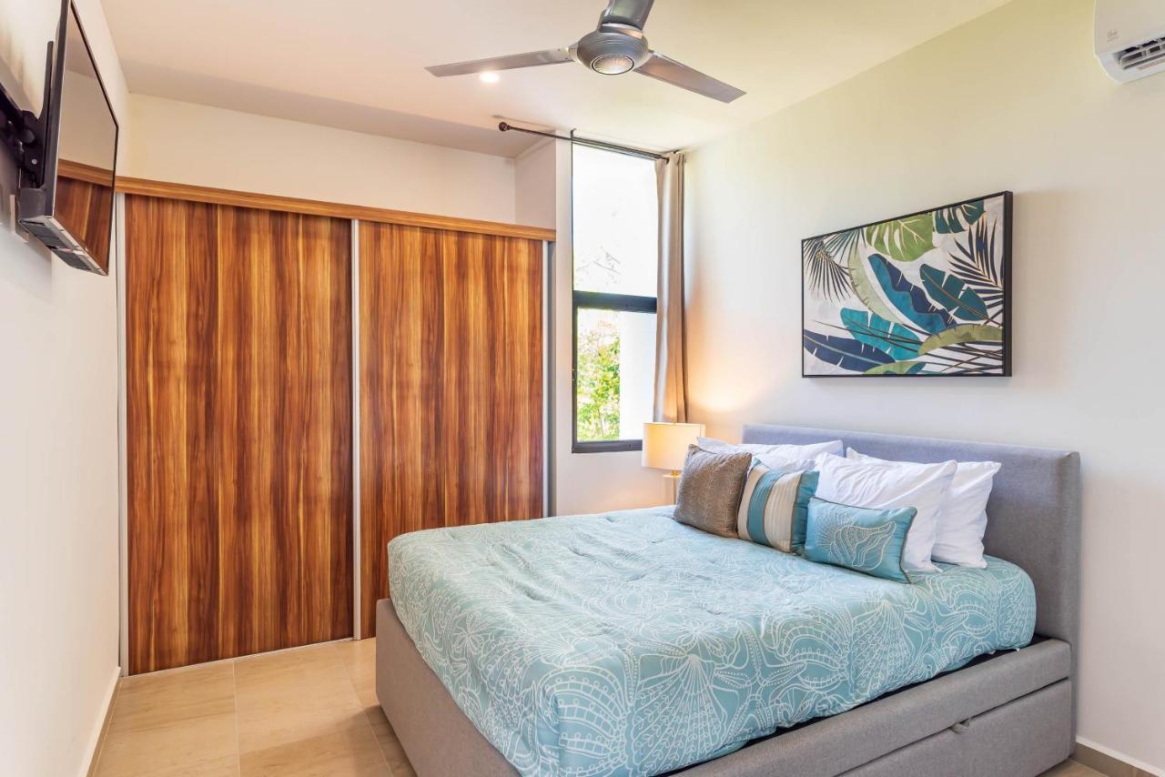 Entire House- 3Br With Private Roof Top Deck Playa del Carmen Exteriör bild