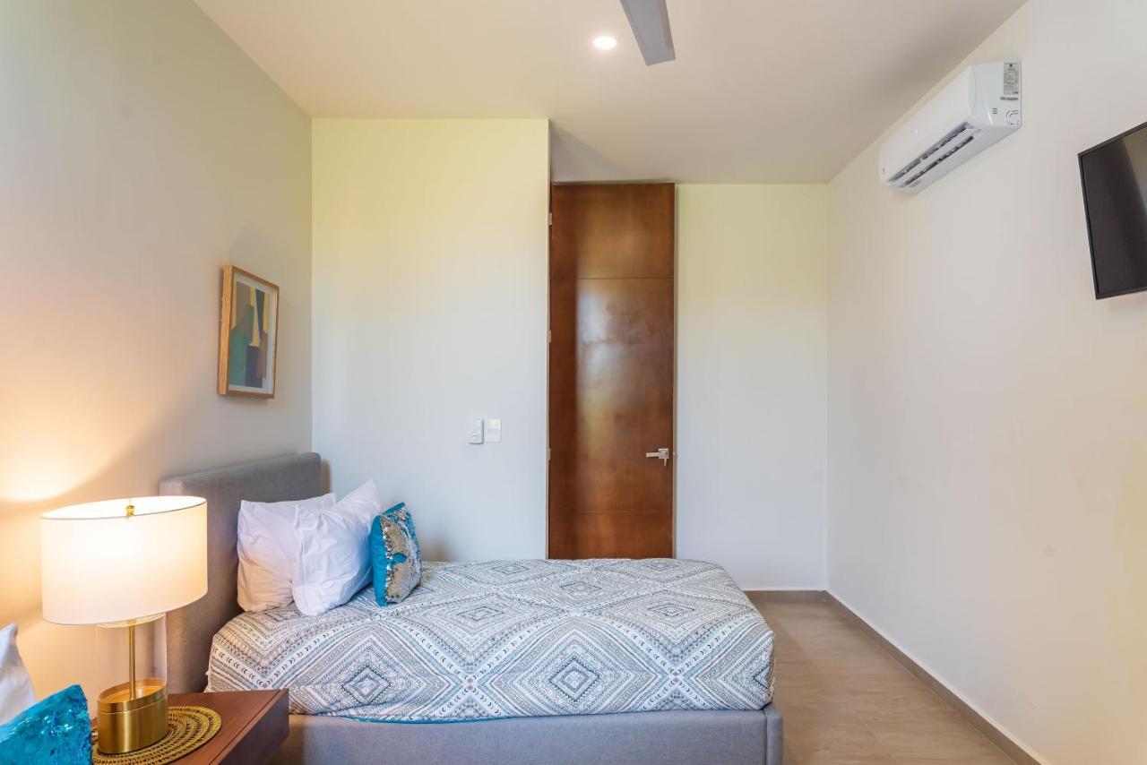 Entire House- 3Br With Private Roof Top Deck Playa del Carmen Exteriör bild