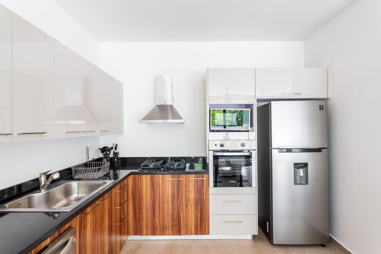 Entire House- 3Br With Private Roof Top Deck Playa del Carmen Exteriör bild