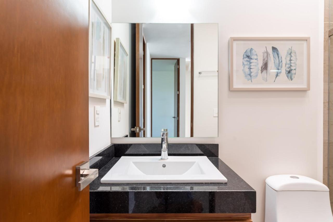 Entire House- 3Br With Private Roof Top Deck Playa del Carmen Exteriör bild