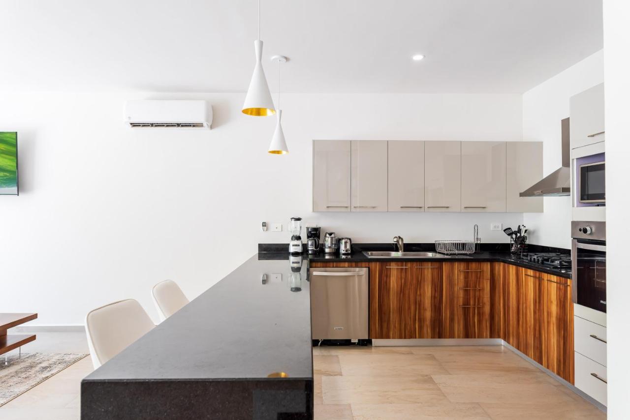 Entire House- 3Br With Private Roof Top Deck Playa del Carmen Exteriör bild