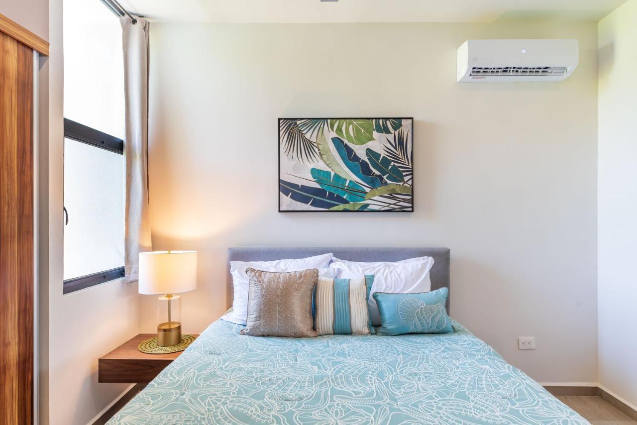 Entire House- 3Br With Private Roof Top Deck Playa del Carmen Exteriör bild